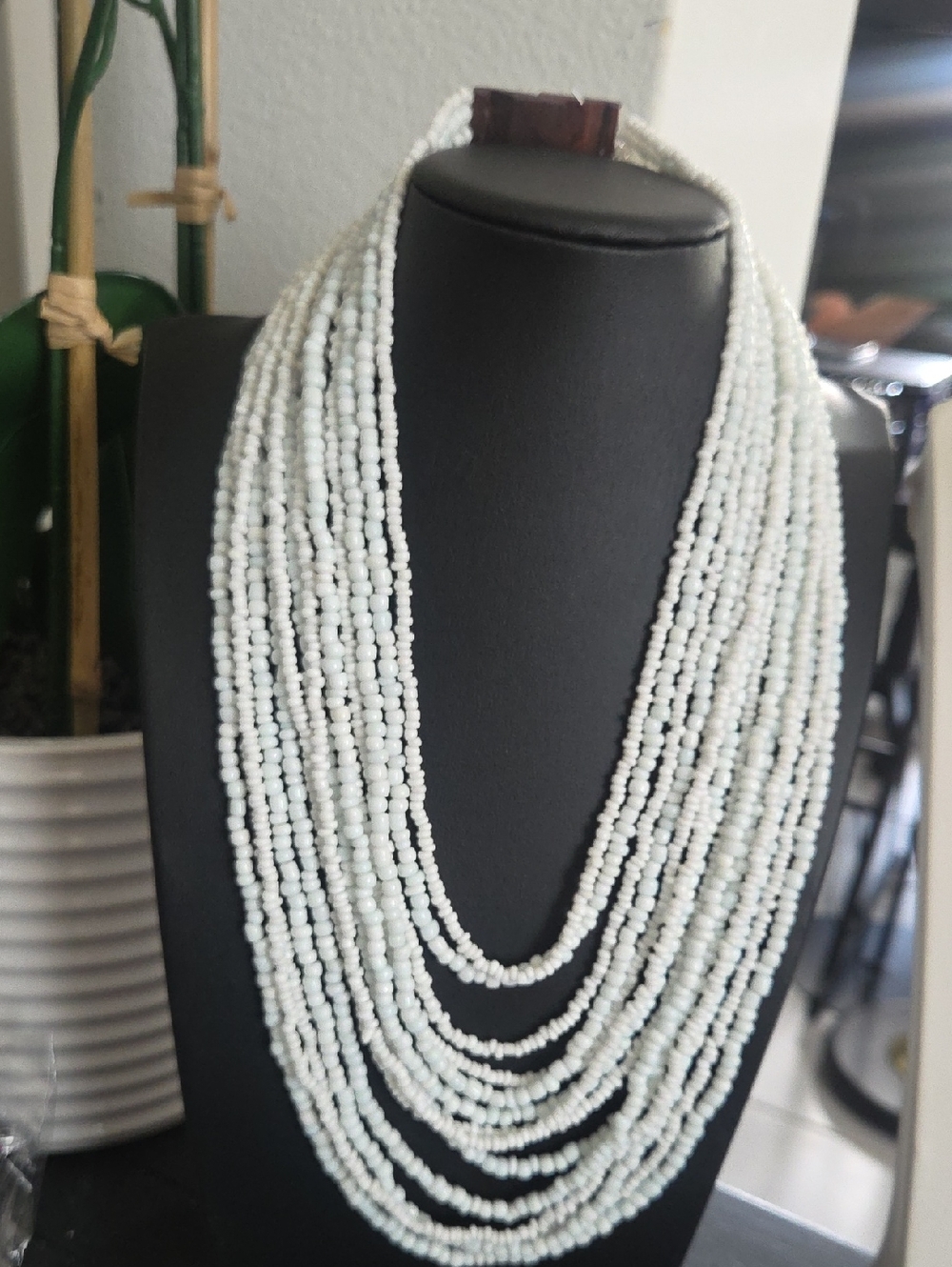Boutique Purchased White Seedbead  Set NWOT - Picture 4 of 5